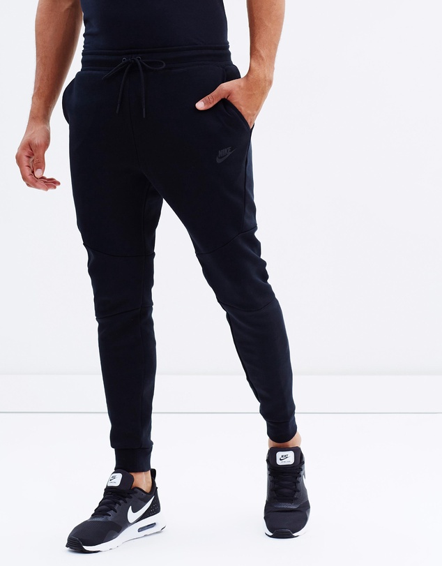Nike Tech Fleece 男款羊毛慢跑裤 7折优惠！