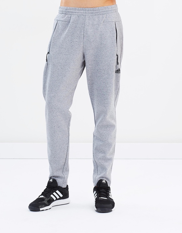 adidas 男款休闲运动裤 灰色及黑色可选 7折优惠！