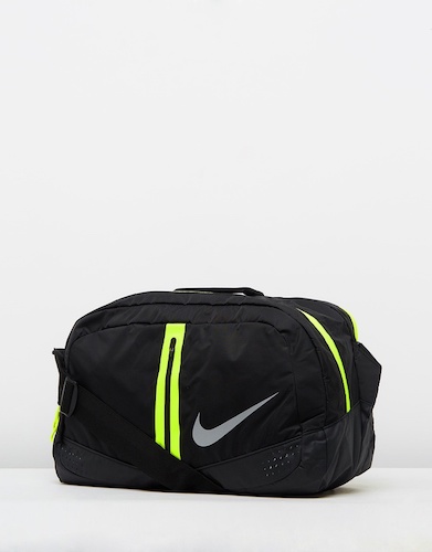 耐克 Nike Run Duffle Bag 34L 运动训练桶包 – 64折优惠！