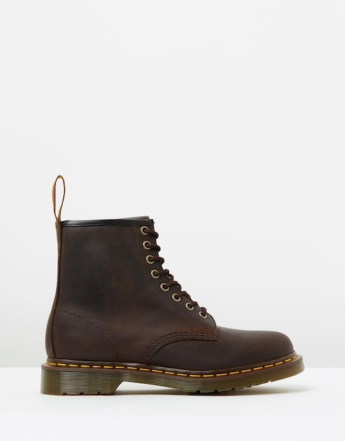 Dr. Martens 1460 经典中性8眼马丁靴 – 7折优惠！