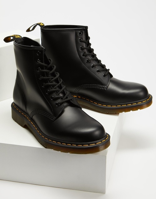 Dr Martens Unisex 1460 中性光面经典8孔马丁靴 – 5折优惠！