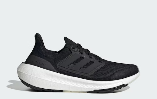 adidas 阿迪达斯 UltraBoost Light 超轻款跑步运动鞋 – 4折优惠！